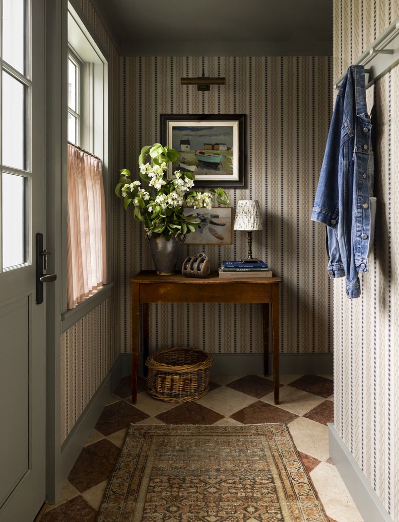 bailey mccarthy's 19th century home in marthas vineyard designed by amber lewis. mudroom.