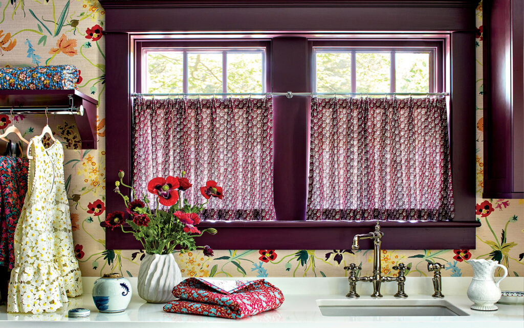 cameron-ruppert-enlivens-the-laundry-room-of-a-michigan-cottage