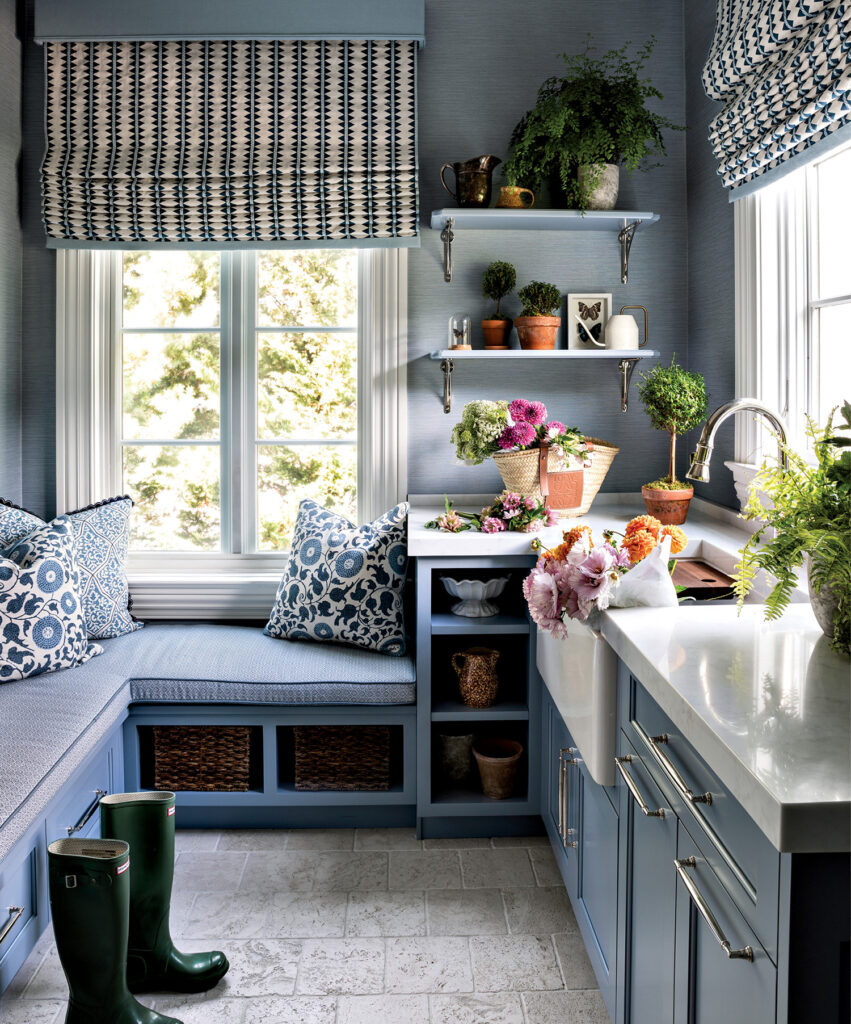 taylor-mattos-gives-a-new-york-home-a-floral-forward-refresh