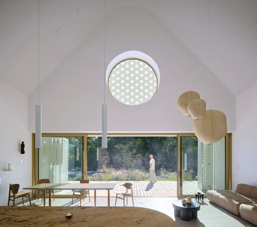 this-home-serves-as-a-peaceful-sanctuary-in-the-czech-republic
