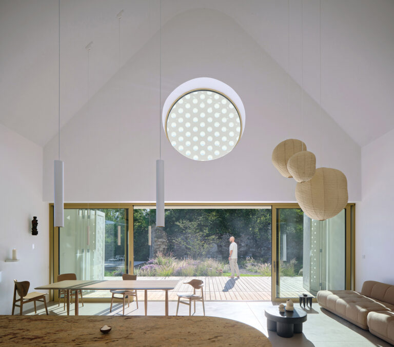 this-home-serves-as-a-peaceful-sanctuary-in-the-czech-republic
