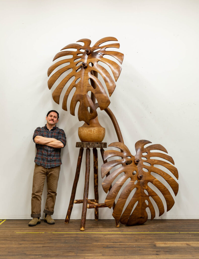 raul-de-lara-carves-radical-narratives-into-his-woodwork